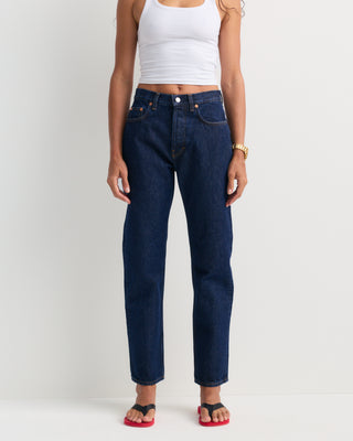 Straight Jean - One Wash: dark blue straight-leg denim jeans with five pockets, made in Italy, shown flat on a white background.