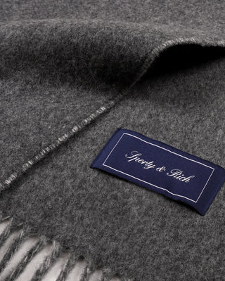 Big Serif Scarf - Gray