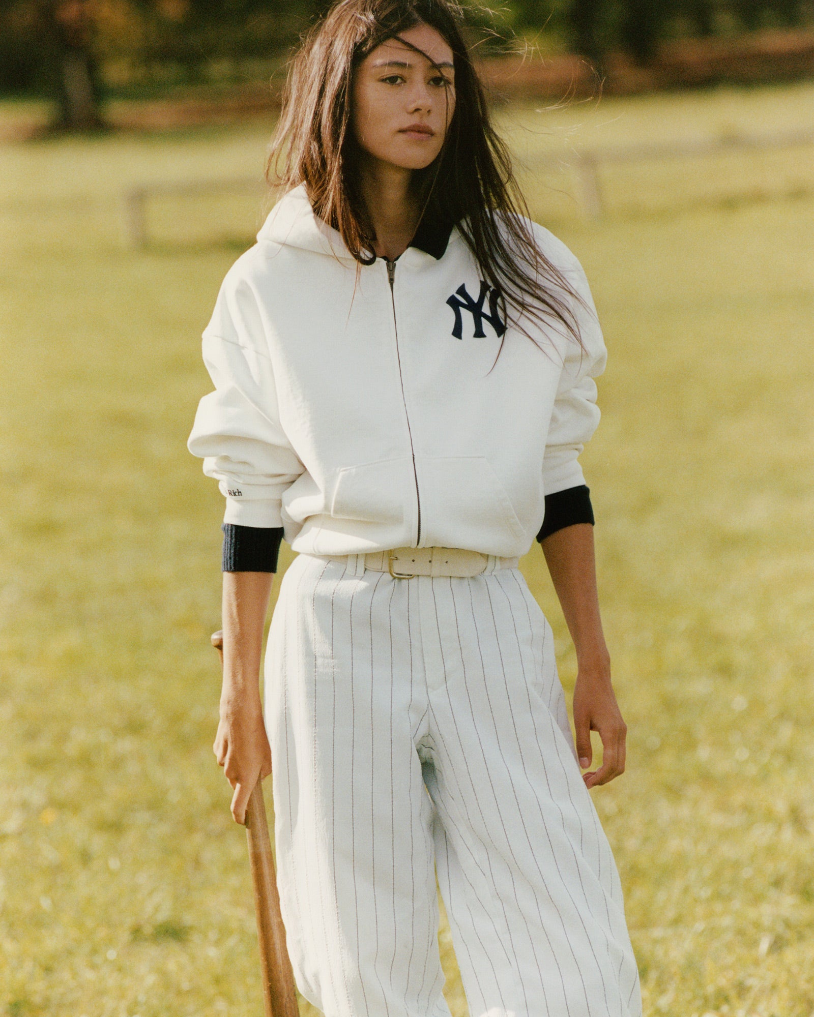 CONFECT Yarmo / 別注Short Hoodie (White) Homerun Cropped Zip Hoodie - White – Sporty & Rich