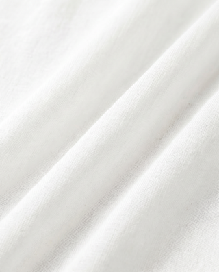 Bold Runner Essential Tee - White