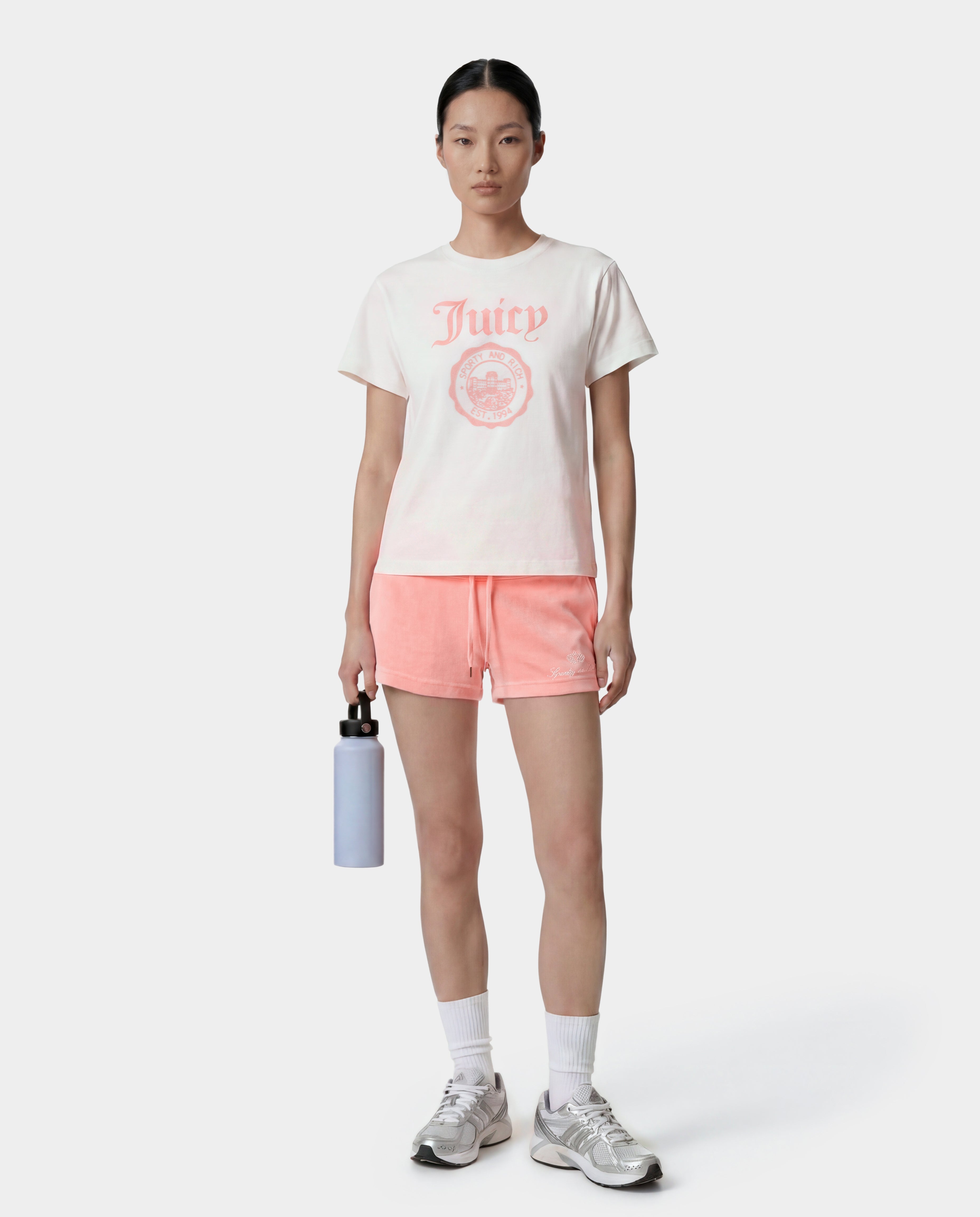 Juicy Emblem Essentials Tee - White/Rose – Sporty & Rich