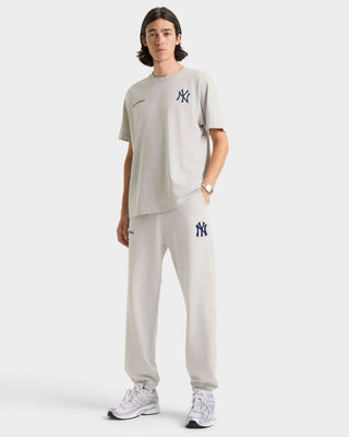 Yankees Curve T-Shirt - Heather Gray/Navy