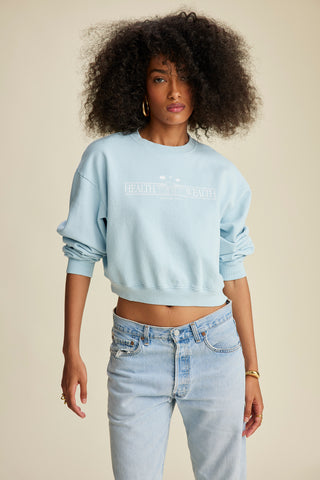 Health Resort Cropped Crewneck - Baby blue/White