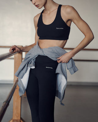 Serif Logo Ribbed Sports Bra - Black/White